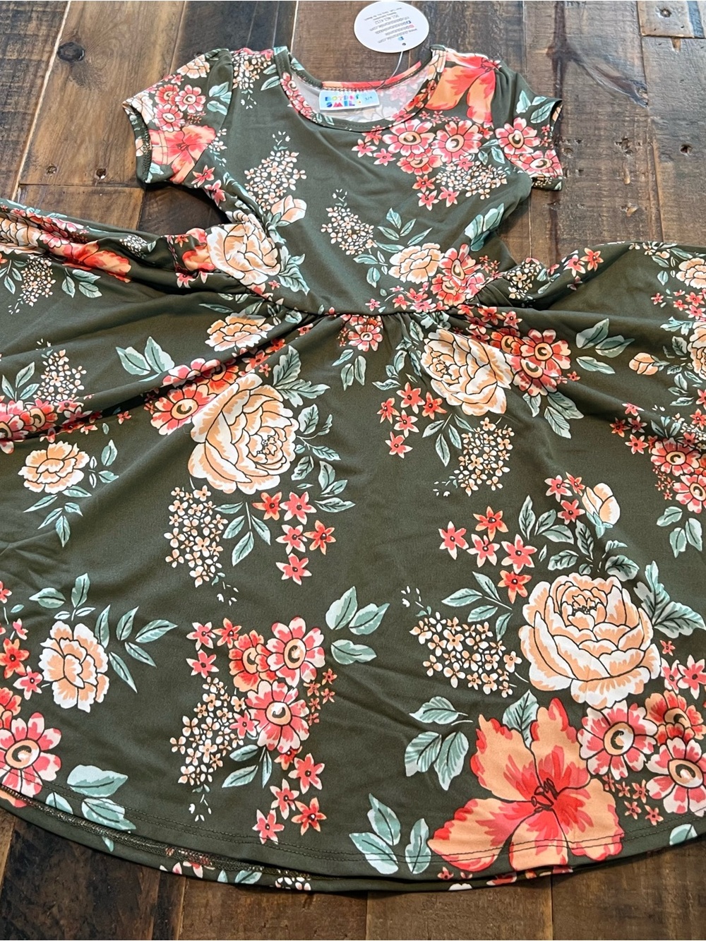 Dot Dot Smile size 3/4 girls green floral Cap sleeve twirl dress new